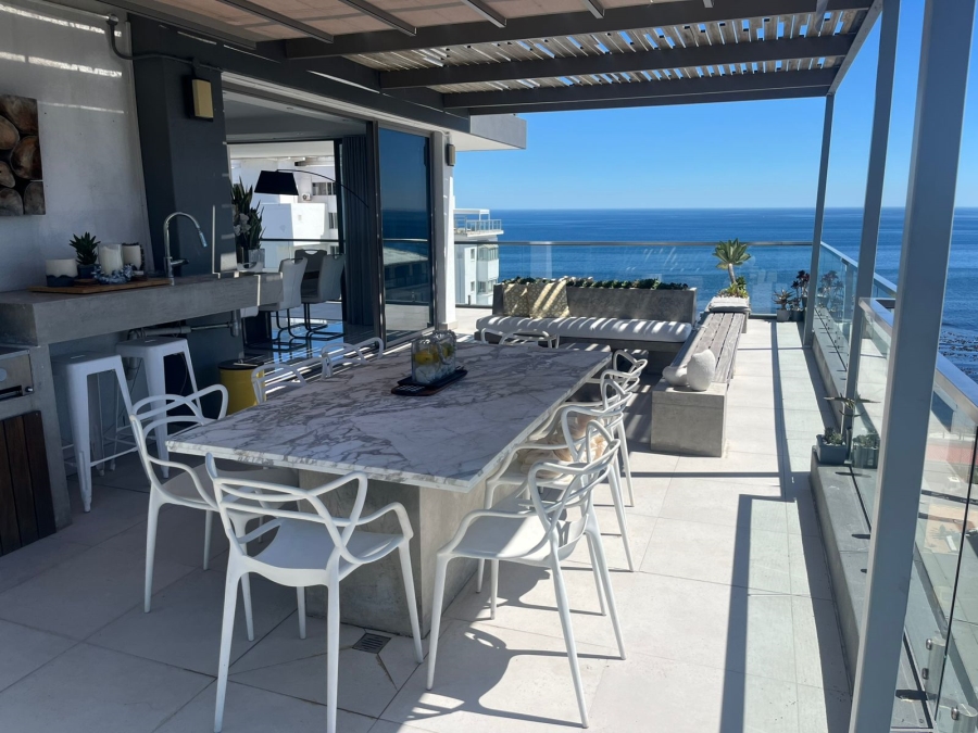 2 Bedroom Property for Sale in Sea Point Western Cape